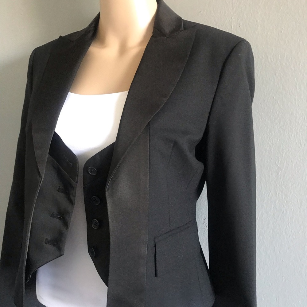 Blazer in Black BCBG jacket w/satin embellishment